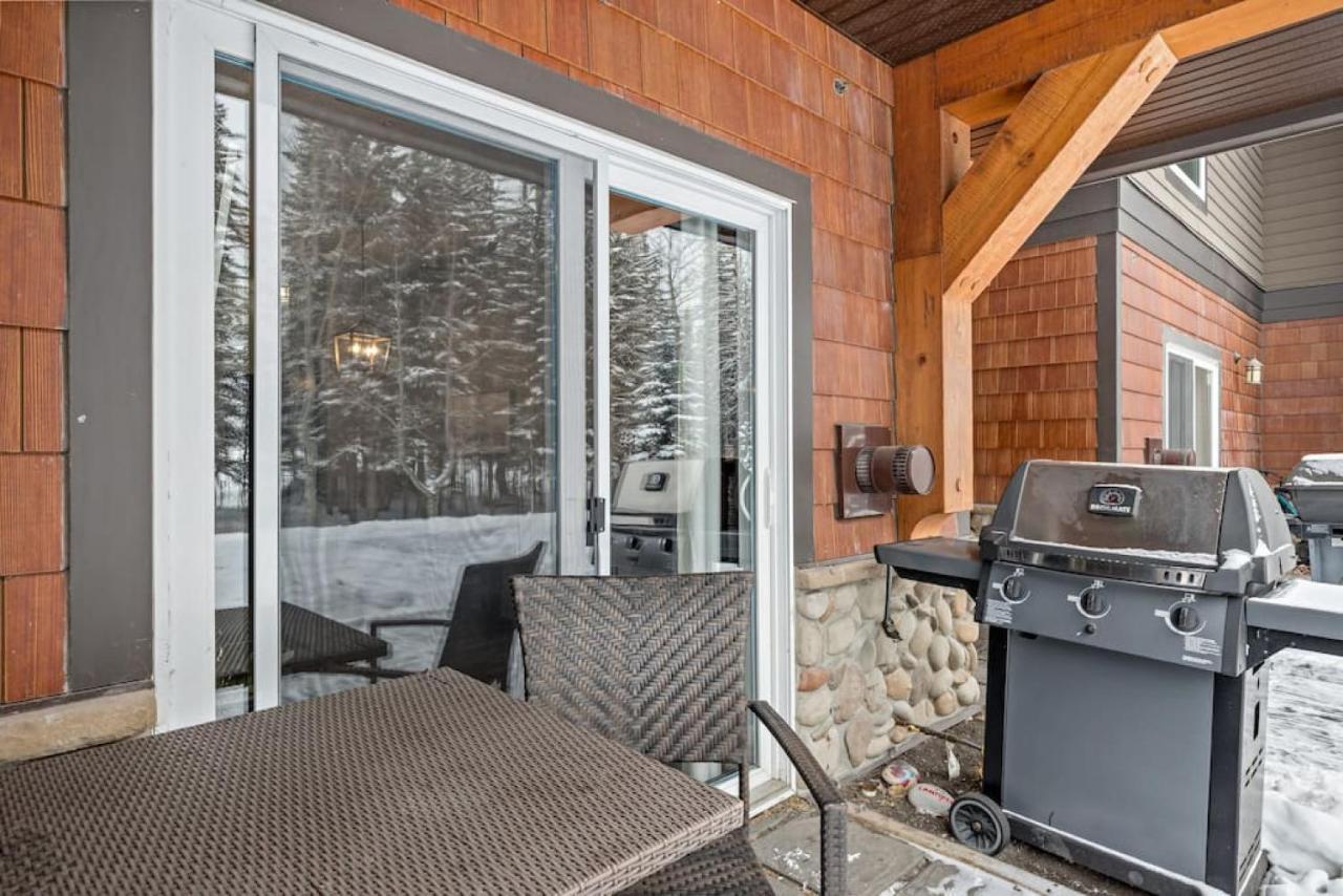 Nature'S Nook By Instant Suites Pool & Hottub Canmore Bagian luar foto