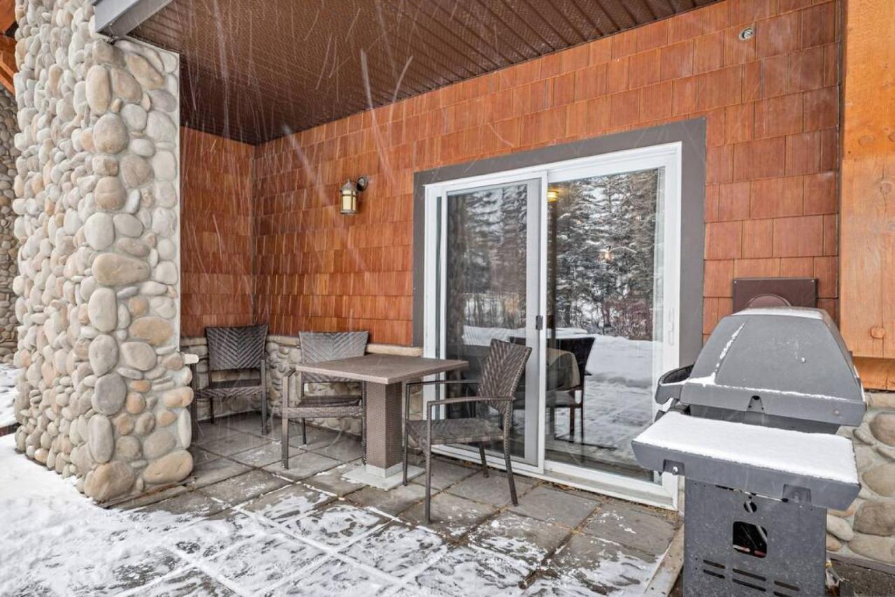Nature'S Nook By Instant Suites Pool & Hottub Canmore Bagian luar foto